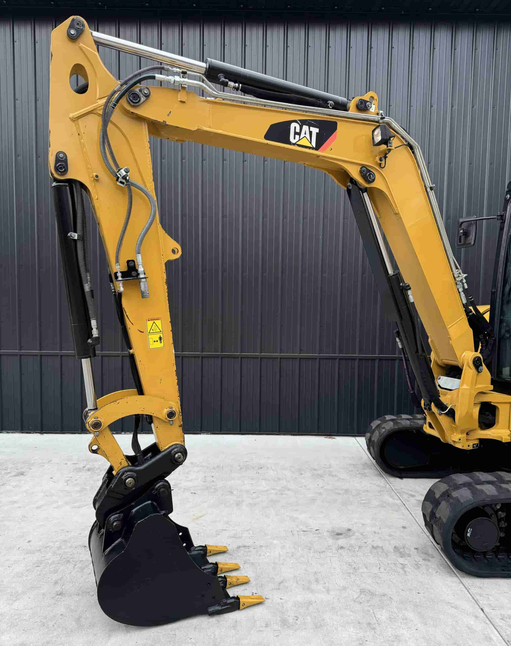 2018 CAT 305E2 CLEAN
